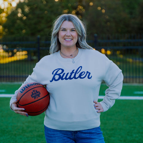 Butler Script Womens Relax Crewneck